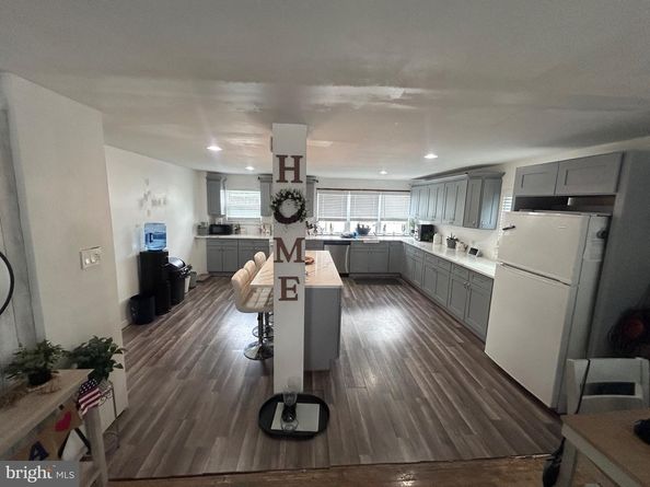 12614 Biscayne Drive, Philadelphia PA 19154