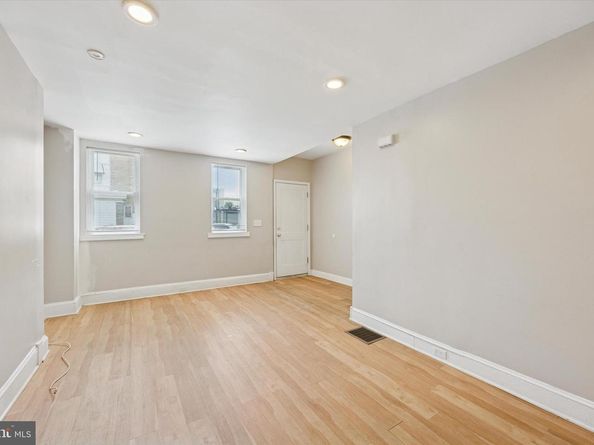 5303 Westminster Avenue, Philadelphia PA 19131