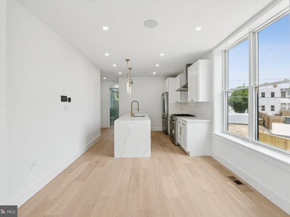 636 Edgewood Street NE B, Washington DC 20017
