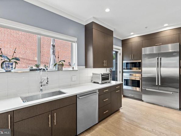 2147 Lombard Street, Philadelphia PA 19146