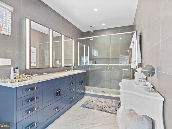 2147 Lombard Street, Philadelphia PA 19146