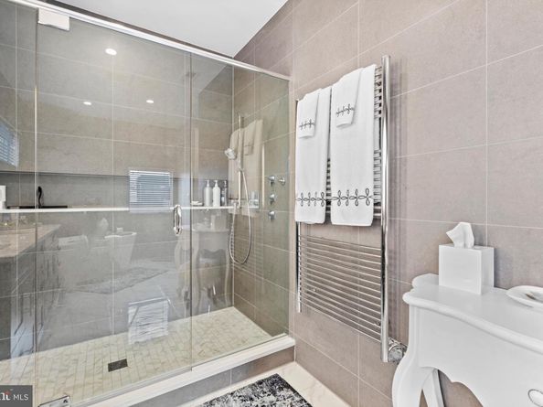 2147 Lombard Street, Philadelphia PA 19146