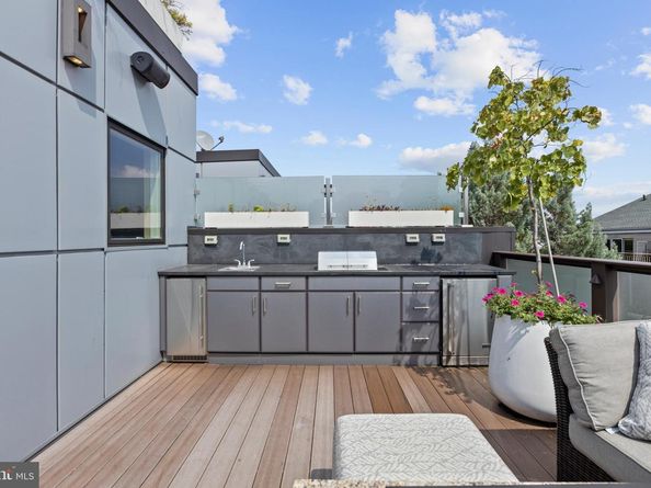 2147 Lombard Street, Philadelphia PA 19146