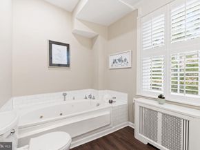858 S Front Street, Philadelphia PA 19147
