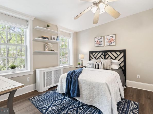 858 S Front Street, Philadelphia PA 19147