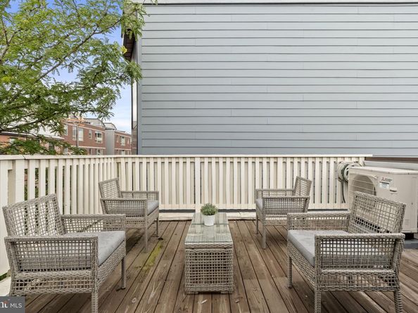 858 S Front Street, Philadelphia PA 19147