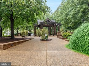4141 N Henderson Road N 809, Arlington VA 22203