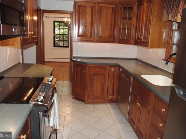 78 Tower Hill Road, Doylestown PA 18901