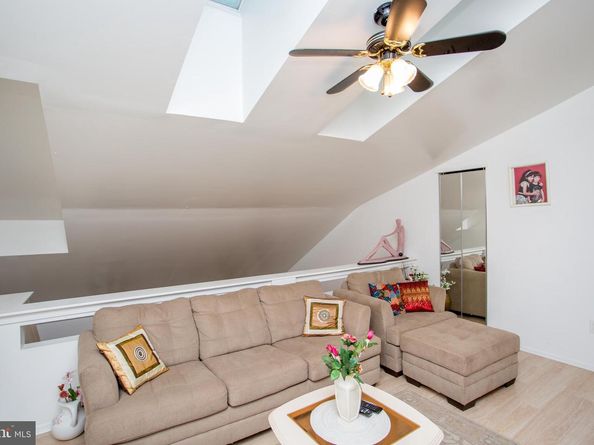 48 Bonnie Gellman Court B48, Philadelphia PA 19114