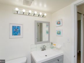 48 Bonnie Gellman Court B48, Philadelphia PA 19114