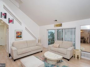 48 Bonnie Gellman Court B48, Philadelphia PA 19114