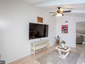48 Bonnie Gellman Court B48, Philadelphia PA 19114