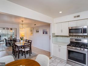 48 Bonnie Gellman Court B48, Philadelphia PA 19114