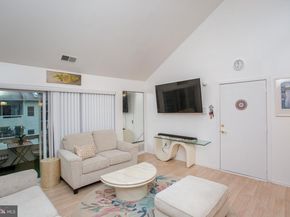 48 Bonnie Gellman Court B48, Philadelphia PA 19114