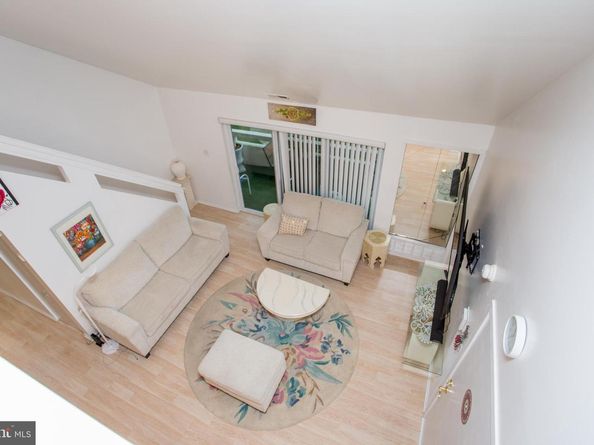 48 Bonnie Gellman Court B48, Philadelphia PA 19114