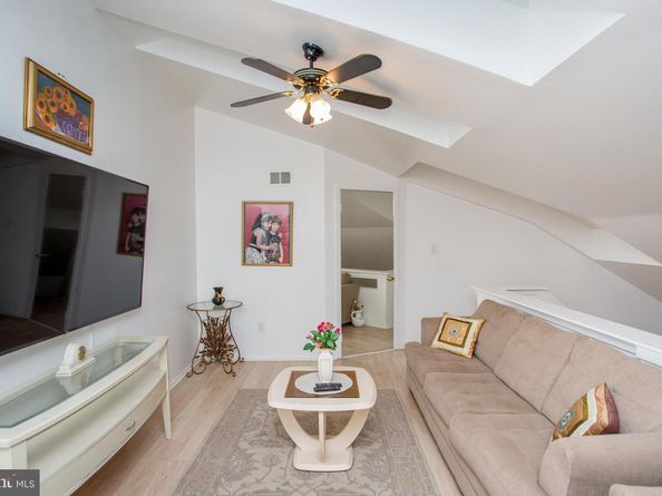 48 Bonnie Gellman Court B48, Philadelphia PA 19114