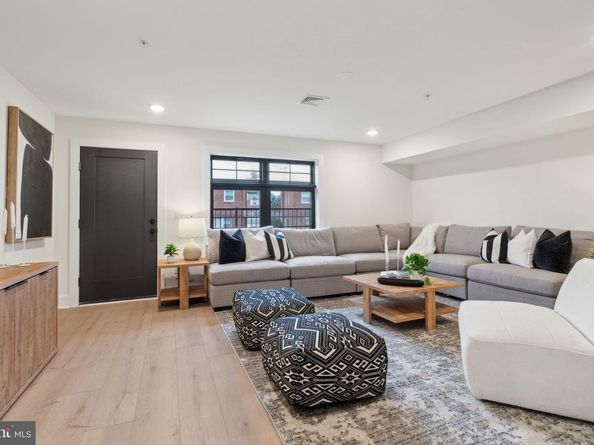 7519 Wigard Reserve, Philadelphia PA 19128