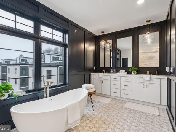7519 Wigard Reserve, Philadelphia PA 19128