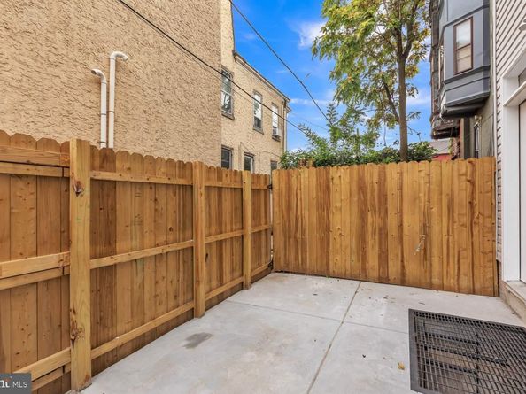 1947 N 33rd Street, Philadelphia PA 19121