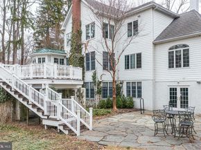52 Woodside Lane, New Hope PA 18938