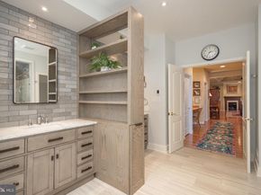 52 Woodside Lane, New Hope PA 18938