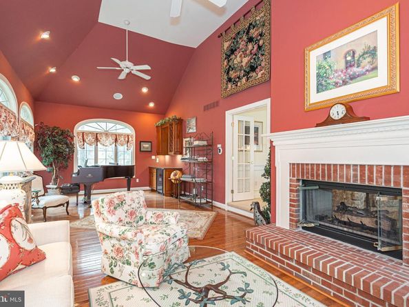 52 Woodside Lane, New Hope PA 18938