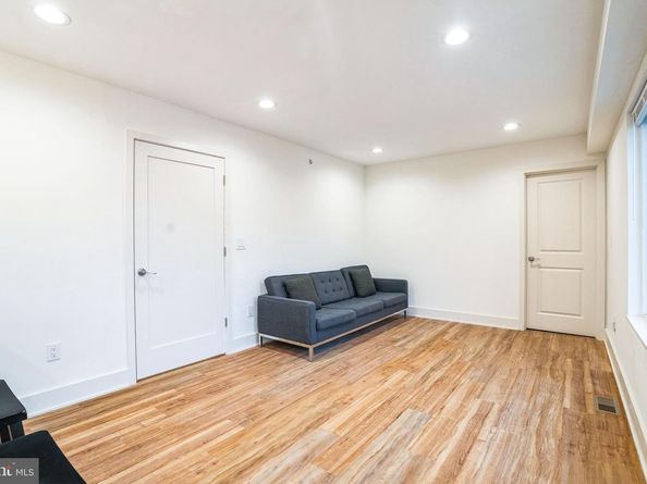 5664 Gainor Road, Philadelphia PA 19131