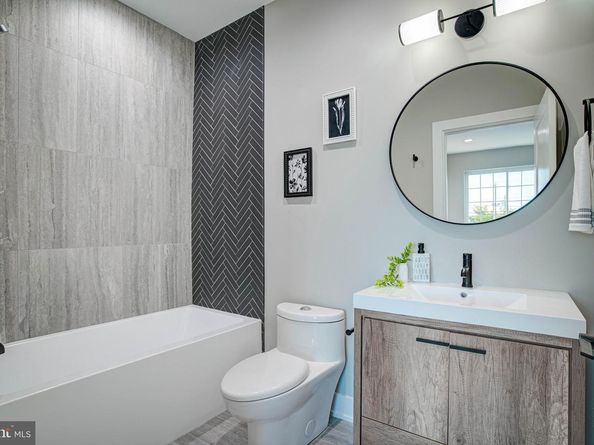 2616 S 18TH Street 13, Philadelphia PA 19145