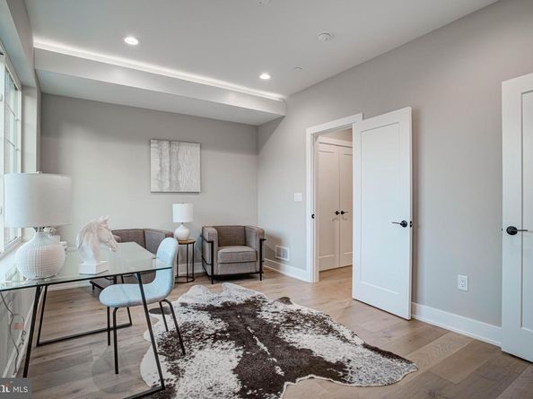 2616 S 18TH Street 13, Philadelphia PA 19145