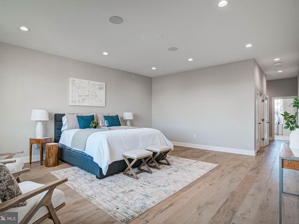 2616 S 18TH Street 13, Philadelphia PA 19145