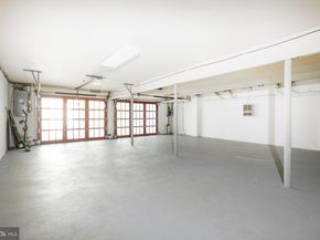 200 Hillcrest Avenue, Philadelphia PA 19118