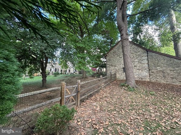 200 Hillcrest Avenue, Philadelphia PA 19118