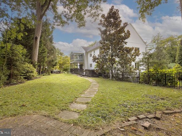 200 Hillcrest Avenue, Philadelphia PA 19118