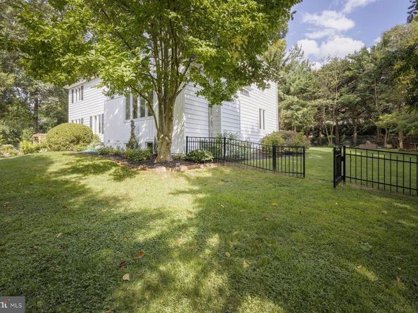 200 Hillcrest Avenue, Philadelphia PA 19118