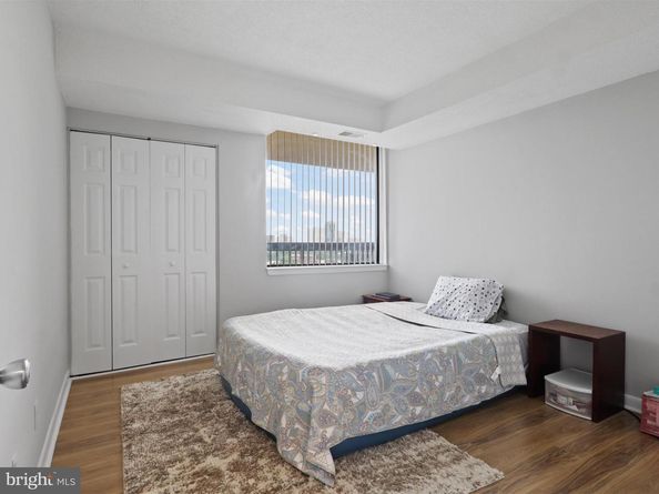 3709 S George Mason Drive 1106 E, Falls Church VA 22041