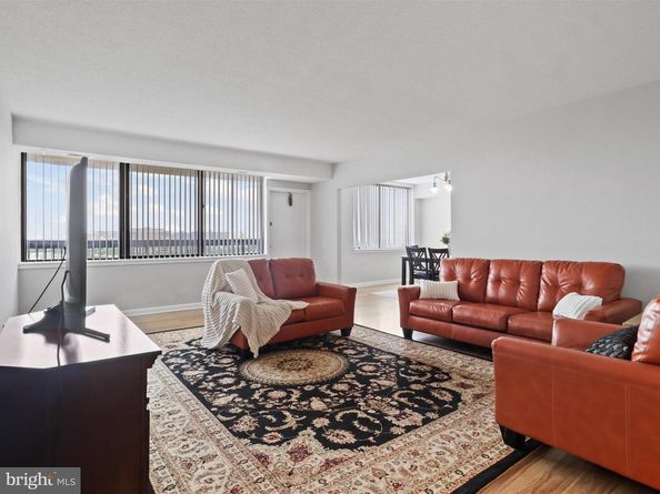 3709 S George Mason Drive 1106 E, Falls Church VA 22041
