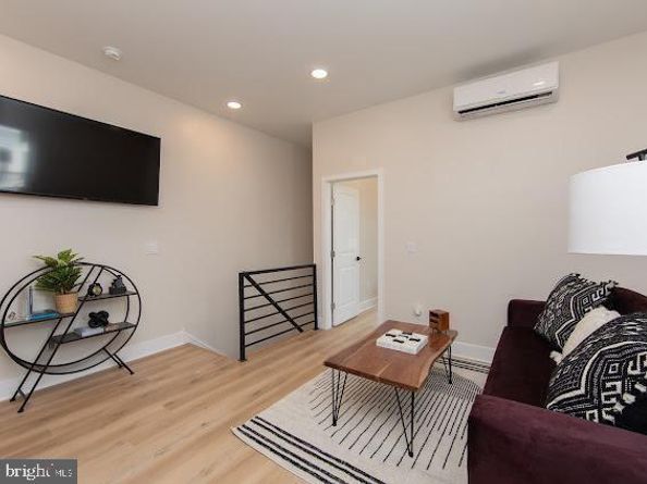 2001 S Norwood Street, Philadelphia PA 19145