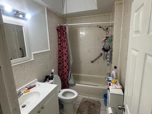 2515 S 73rd Street, Philadelphia PA 19142
