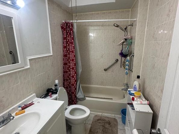 2515 S 73rd Street, Philadelphia PA 19142