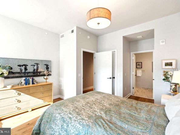 1781 N Pierce Street 2201, Arlington VA 22209