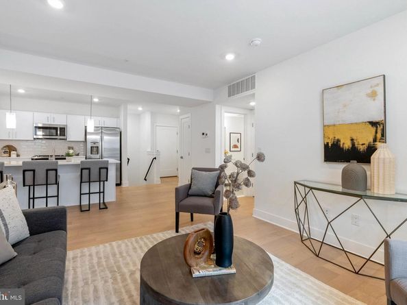 825 Bainbridge Street 101, Philadelphia PA 19147