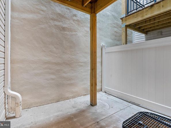 825 Bainbridge Street 101, Philadelphia PA 19147