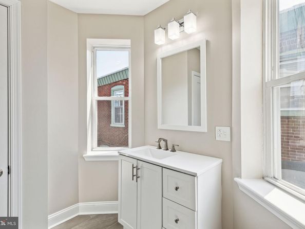 1821 W Porter Street, Philadelphia PA 19145
