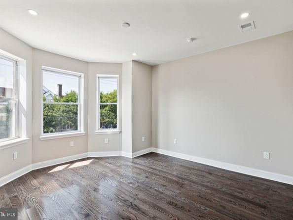 1821 W Porter Street, Philadelphia PA 19145