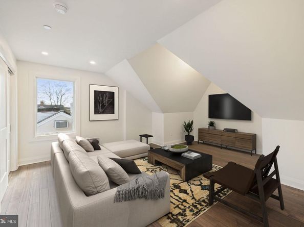 5115 42nd Street NW, Washington DC 20016