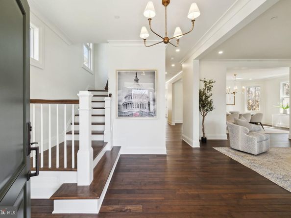 5115 42nd Street NW, Washington DC 20016