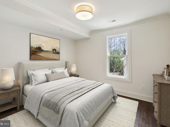 5115 42nd Street NW, Washington DC 20016