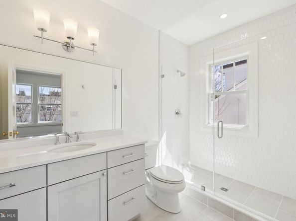 5115 42nd Street NW, Washington DC 20016