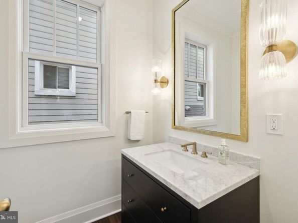 5115 42nd Street NW, Washington DC 20016