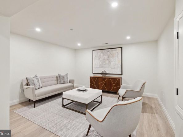 5115 42nd Street NW, Washington DC 20016
